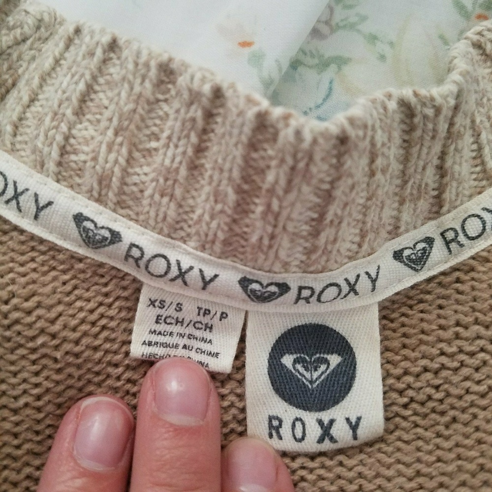 Roxy Cardigan - Picture 3 of 3